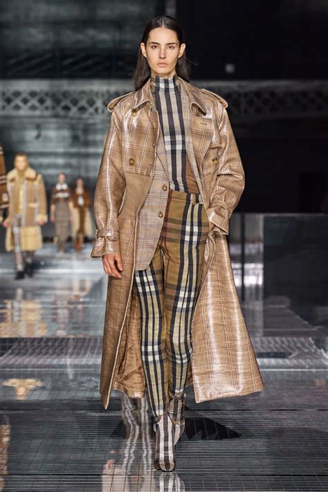 runway coat burberry|Burberry runway fashion.